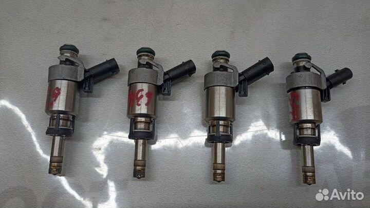 Форсунка топливная Volkswagen Tiguan 5N1 cawa 2010