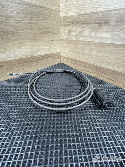 Тросик лючка топливного бака Solaris 815901r001