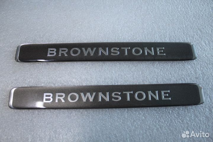 Шильдики Brownstone Land Cruiser 200 2 штуки O6OS9