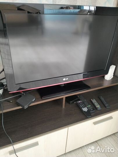 Продам телевизор бу вместе с приставкой