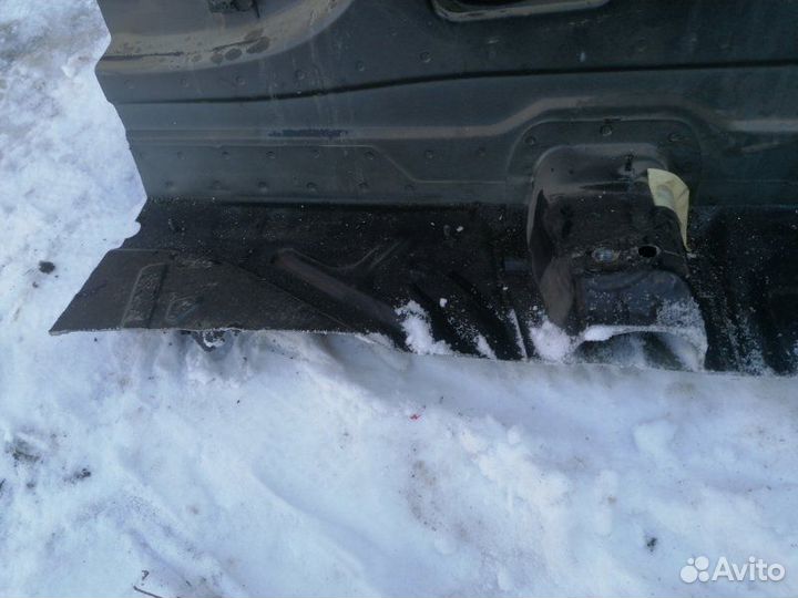 Стойка (порог) левая Mercedes Benz Е-Класс W211