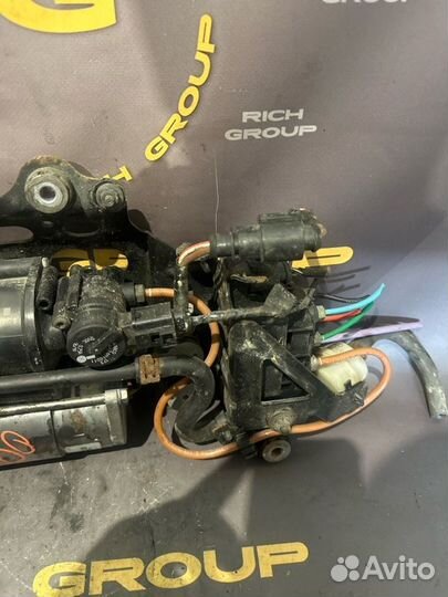 Компрессор пневмоподвески Audi A8 D4 cdra 2010