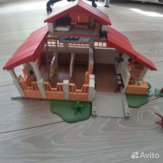 Playmobil pony ranch- horse farm