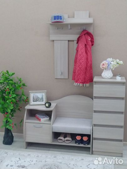 Тумбочка под обувь №5,новая