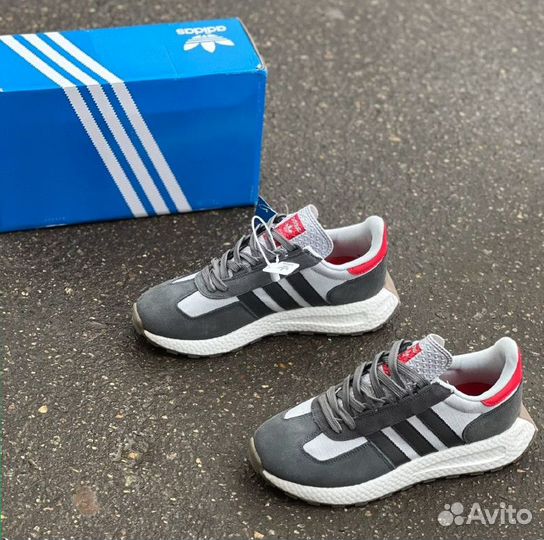 Кроссовки Adidas