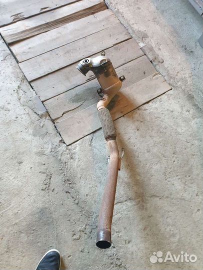 Приёмная труба (даунпайп) 1,4 tsi