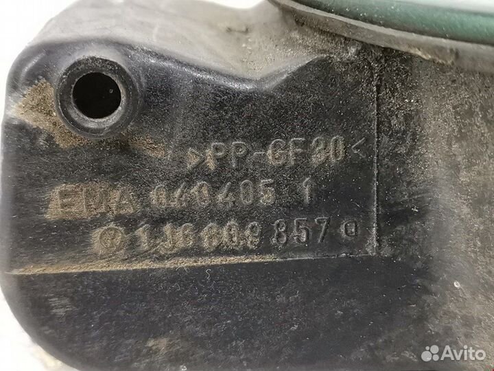 Лючок бензобака для Volkswagen Golf 4 1J6809857E