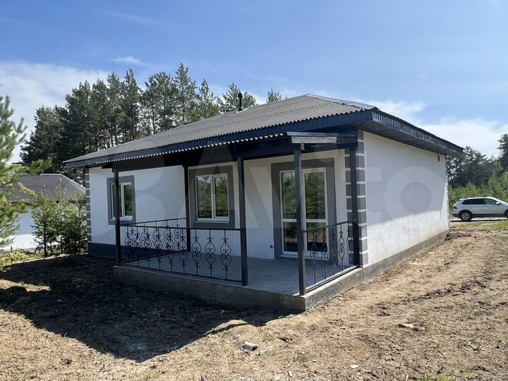 Коттедж 100 м² на участке 8 сот.