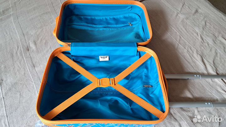 Детский чемодан на колесиках Disney