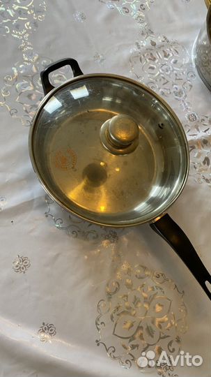 Глубокая сковорода с толстым дном