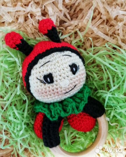 Погремушка грызунок вязанный