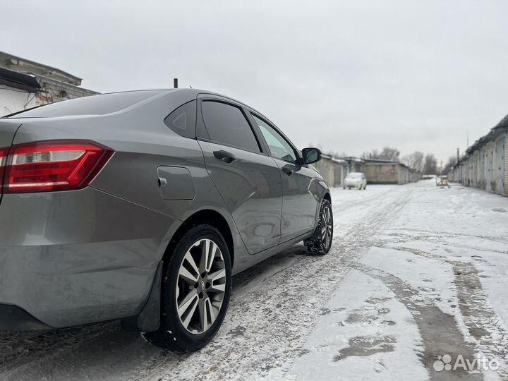 LADA Vesta 1.6 МТ, 2017, 140 000 км