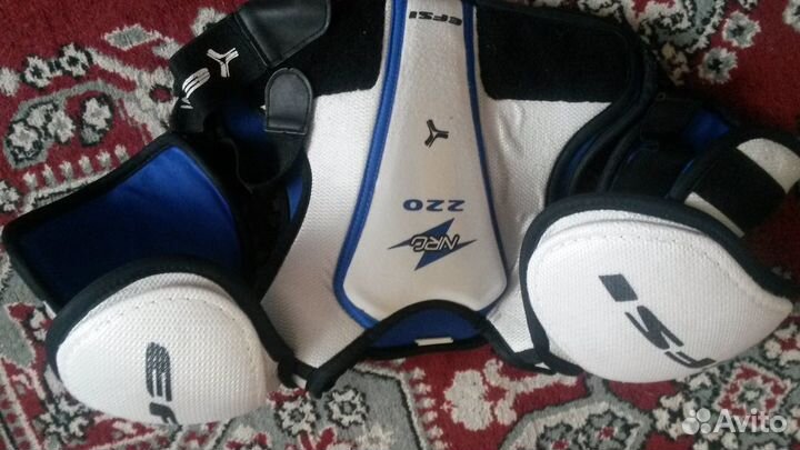 Нагрудник хоккейный efsi