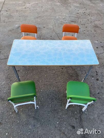 Детские стульчики