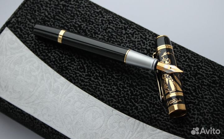Ручка перьевая с позолоченным пером