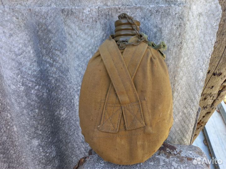 Фляжка армейская в чехле