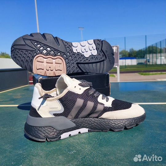 Кроссовки adidas