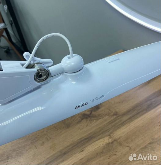 Светодиодная бестеневая LED-лампа на струбцине