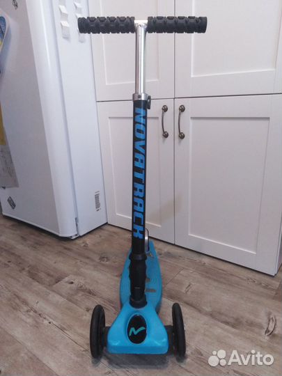 Самокат трехколесный Novatrack