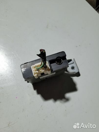 Блок управления дверьми Toyota Corona Exiv