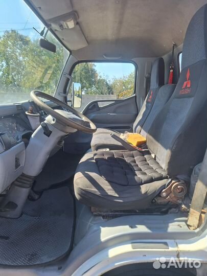 Mitsubishi Fuso Canter с КМУ, 2011