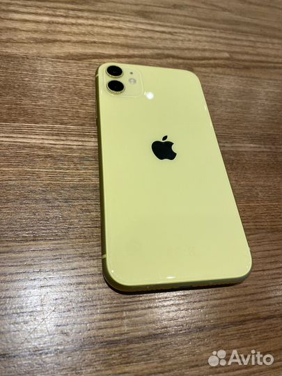 iPhone 11, 64 ГБ