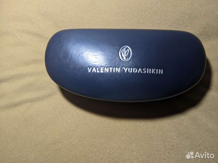 Солнцезащитные очки женские Валентин Юдашкин