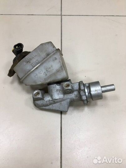 Главный тормозной цилиндр Renault Kangoo