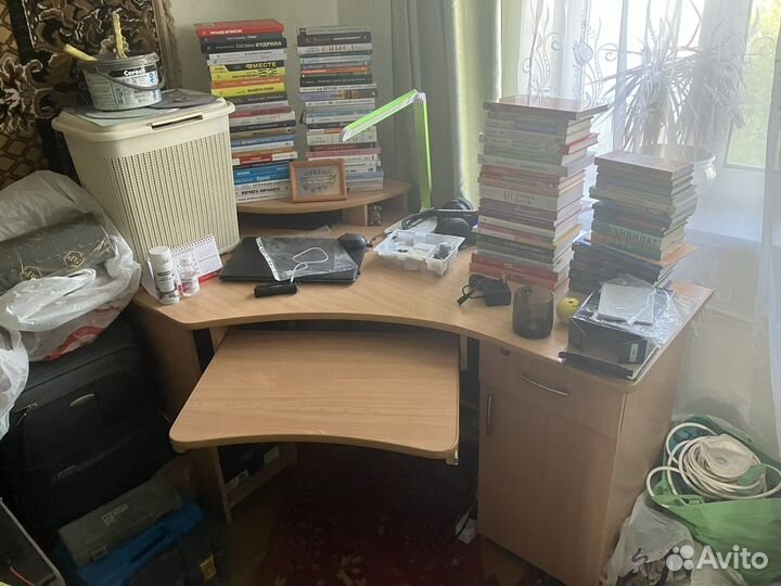 Компьютерный стол