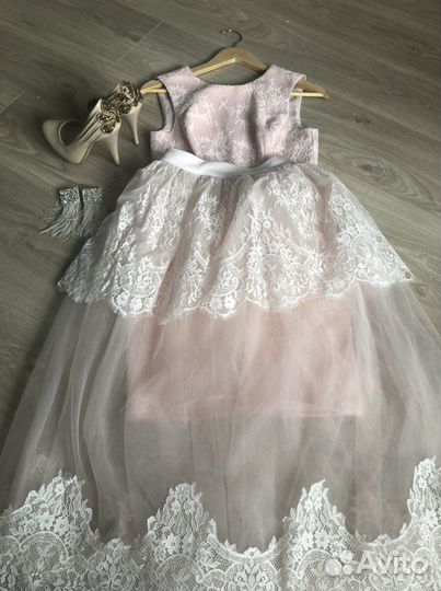 Вечернее платье 42-44 на выпускной