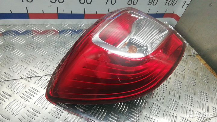 Фонарь Dacia Sandero (2012-2020)