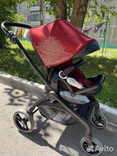 Прогулочная коляска