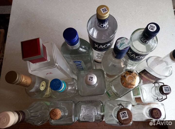 Бутылка стеклянная 0,5л. 0,7л. 1л