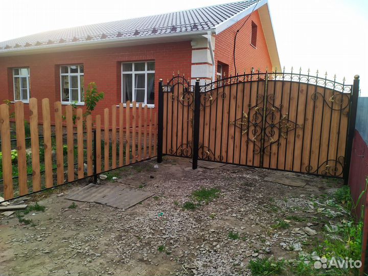 Ворота с калиткой под ключ