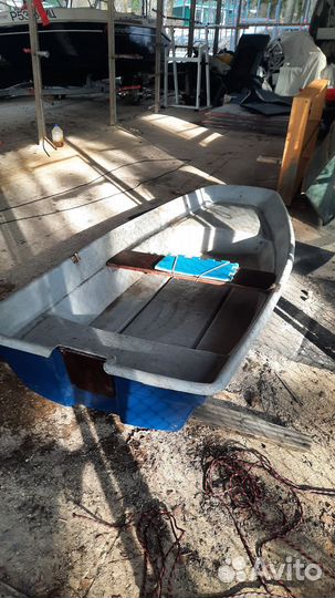 Моторно-гребная лодка 