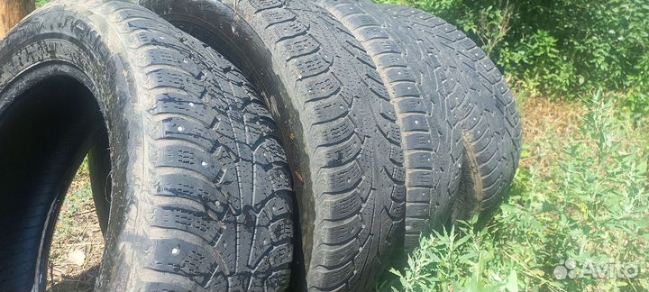 Nokian Tyres Hakkapeliitta 7 215/60 R16