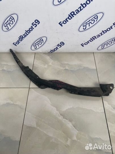 Кронштейн бампера передний правый Skoda Octavia A5