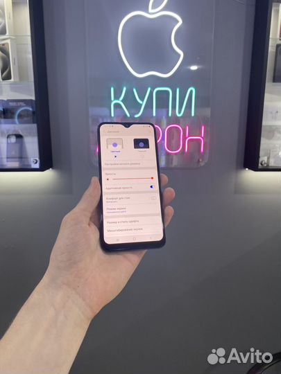 Samsung Galaxy A50, 4/64 ГБ