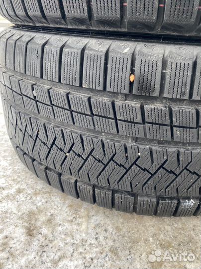 Triangle PL02 275/40 R20 106