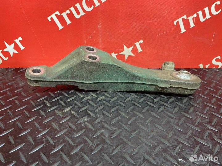 Кронштейн двигателя передний правый Volvo FH