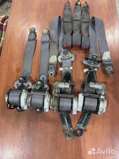 Комплект ремней безопасности Nissan Wingroad Y11