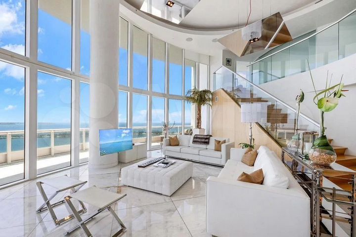 4-к. квартира, 220 м², 23/23 эт.
