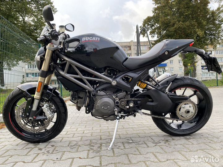 Ducati Monster 1100 EVO