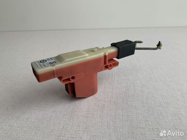 Активатор замка передней двери BMW E23 E24 E30