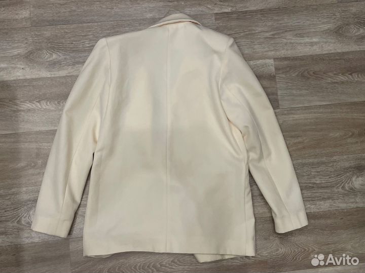 Пиджак молочный 42
