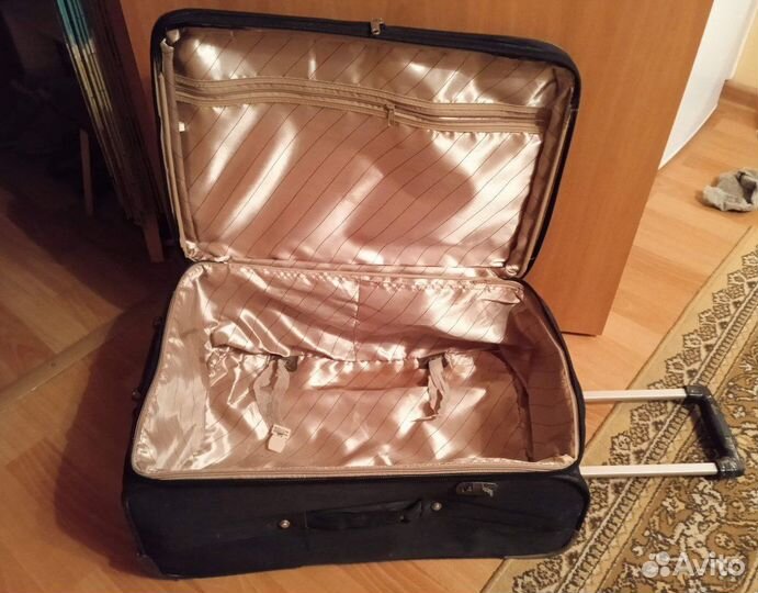 Чемодан на колёсах бу