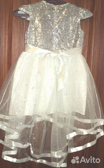 Платье нарядное для девочки 5-7 лет