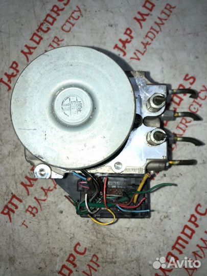 Блок ABS Nissan Fuga KNY51 VQ37VHR 2011