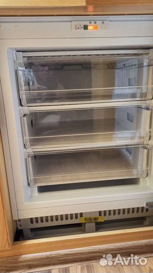 Встраиваемый морозильная камера Hansa UZ130.3