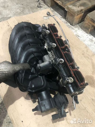 Впускной коллектор 06F133210P 2.0 FSI Bvy Bly Blr